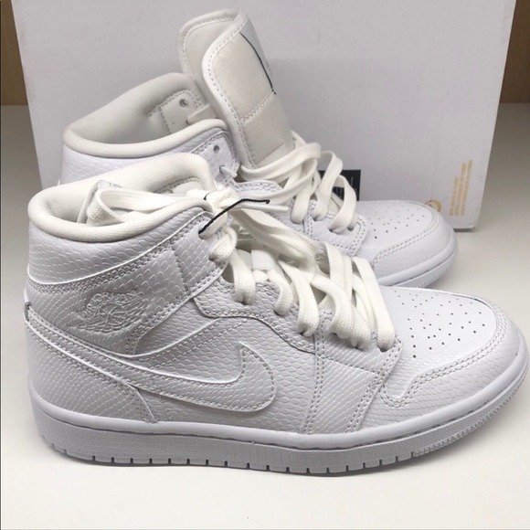 Nike Shoes - Nike air Jordan high top sneakers